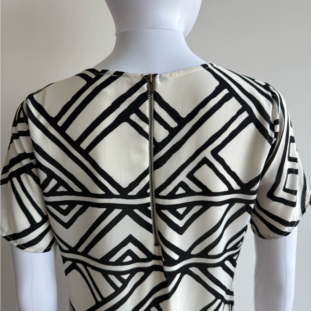Black and White Geometric Pattern Dress - Picture 6 of 7
